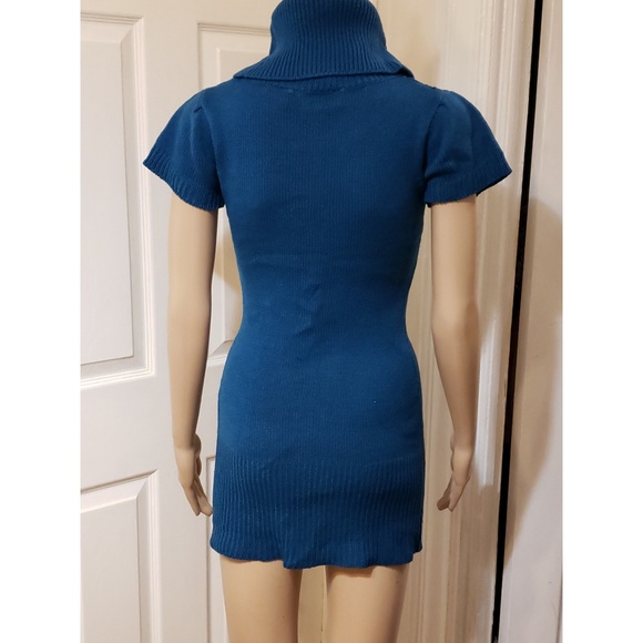 Gold Drama {CABLE KNIT DRESS} - Picture 5 of 9